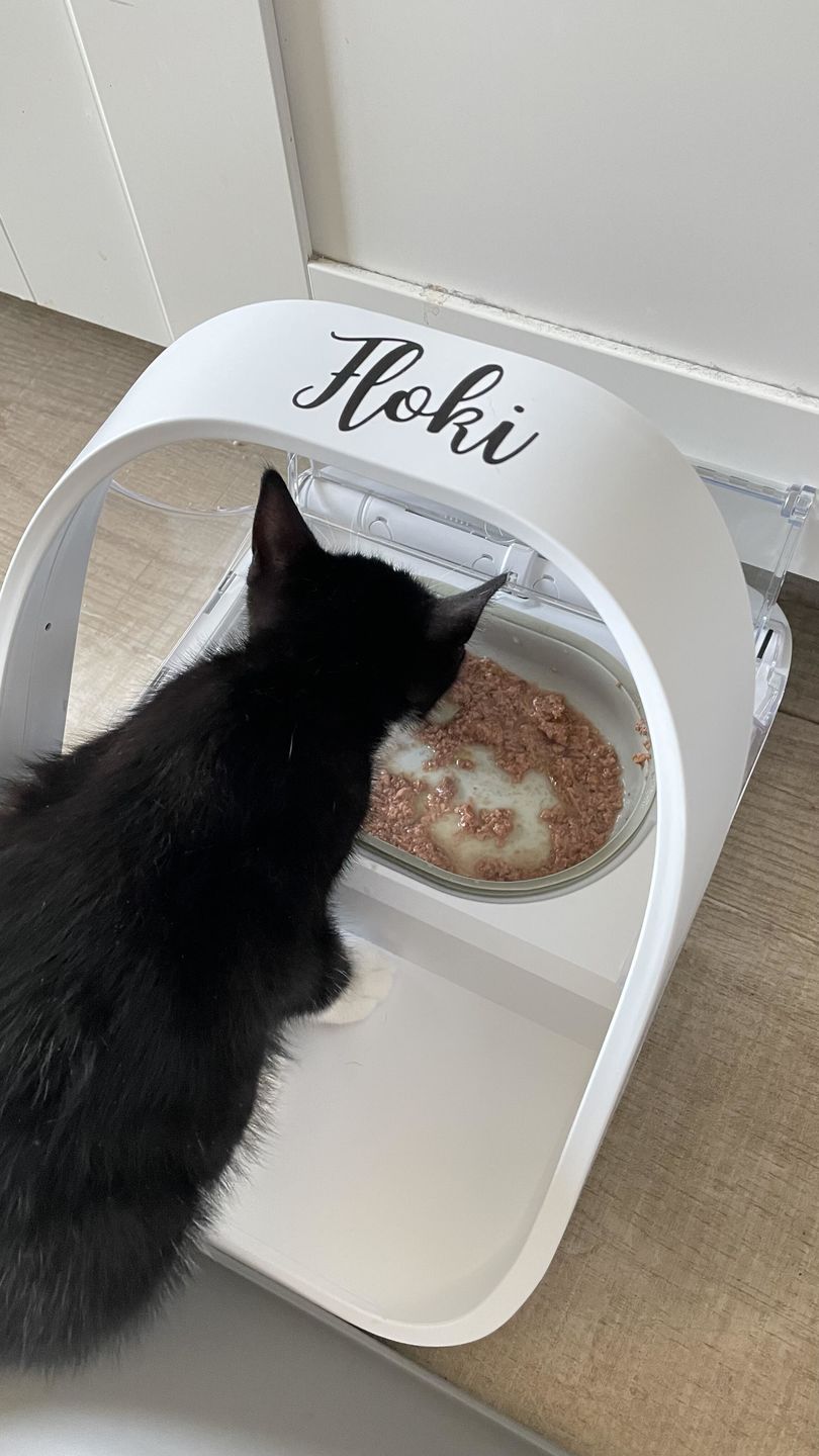 Customer photo review of Namensaufkleber für SureFeeds