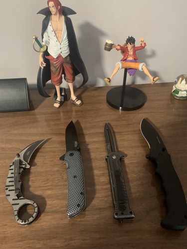 Customer photo review of Mystery Knives Box™