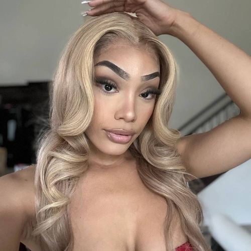 Customer photo review of New Pop P12/613 Light Brown With #613 Highlight Color Glueless Virgin Human Hair Lace Wig