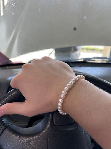 Customer photo review of Rounded Real Pearl Bracelet (Silver)