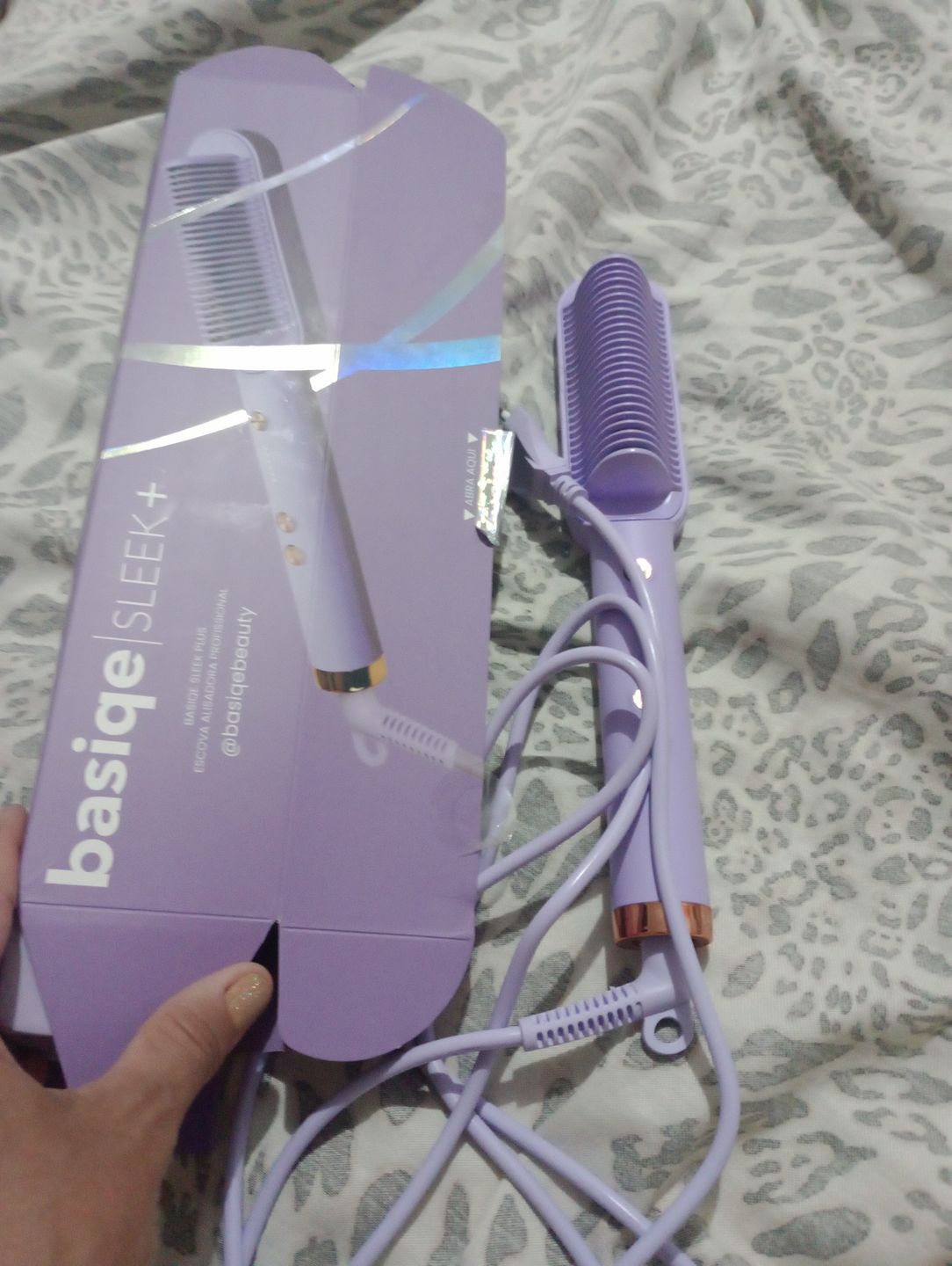 Customer photo review of SLEEK PLUS | Escova Alisadora + Clip Finalizador