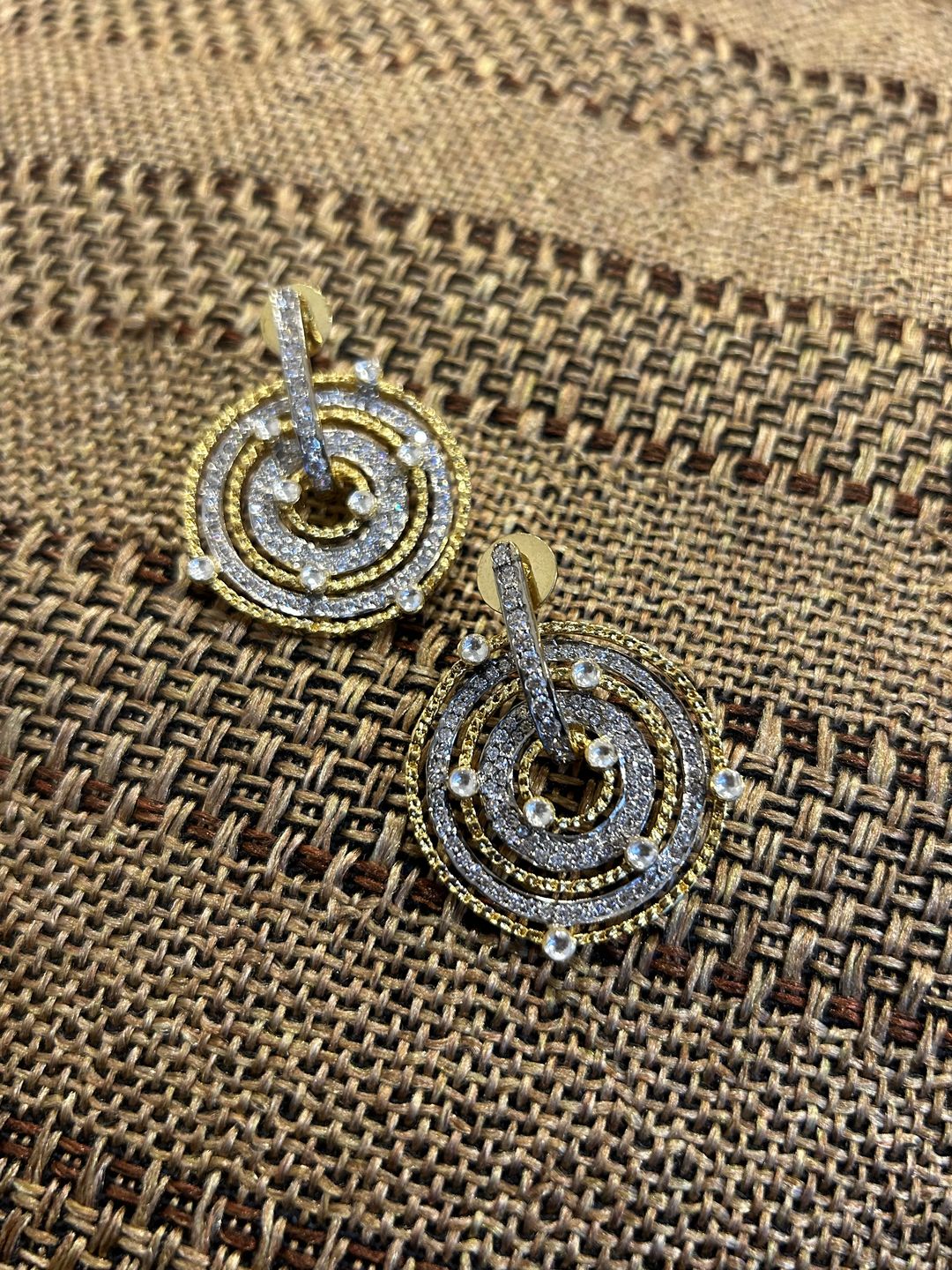 Customer photo review of Gold Wire Mesh Tops