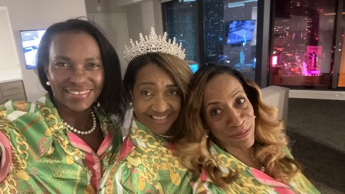 Customer photo review of AKA Chain Pajama Set