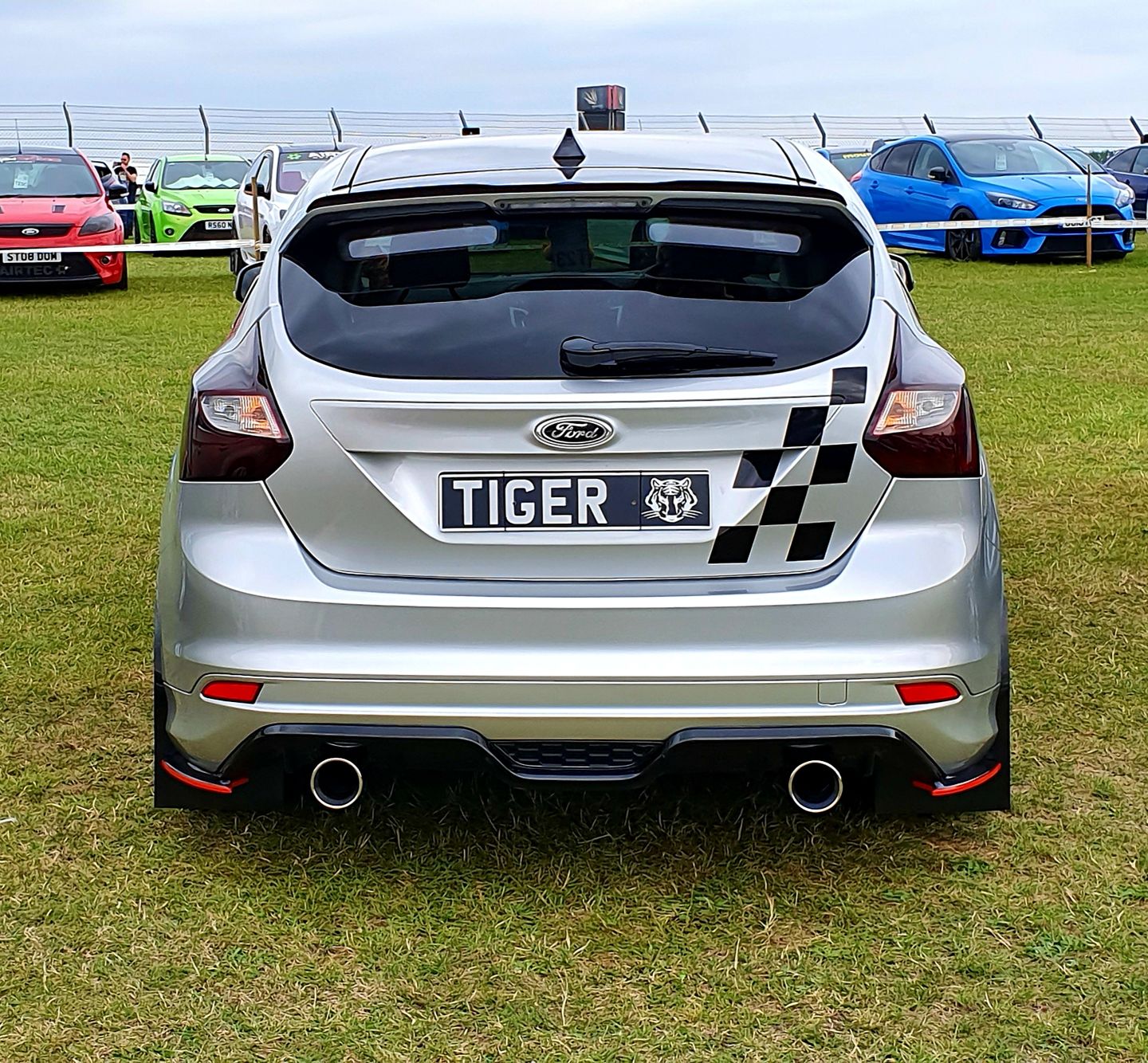 Customer photo review of 'Shark Fin' Aerial (Painted) - Mk3/3.5 Ford Focus / Mk8 Ford Fiesta