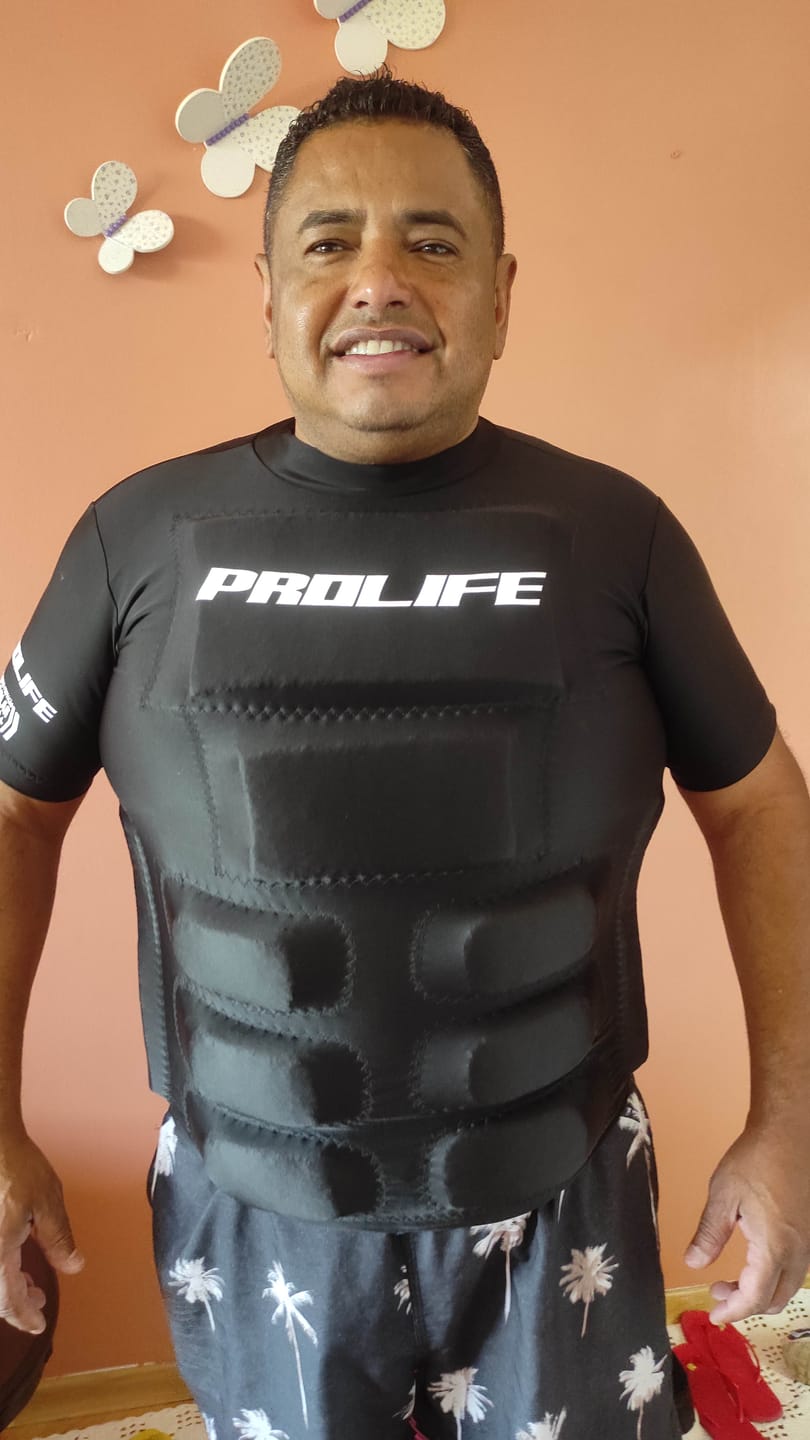 Customer photo review of Camisa Flutuadora Floater