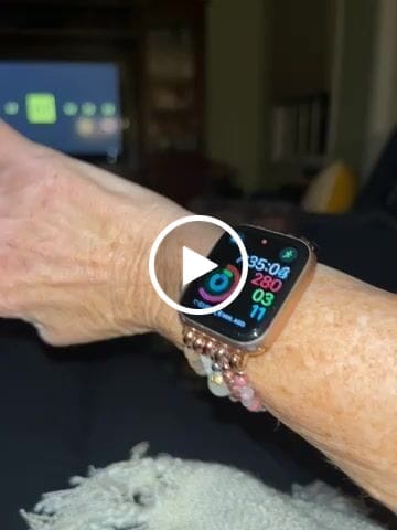 Customer video review of Burgundy Rose Stretch Apple Watch Strap