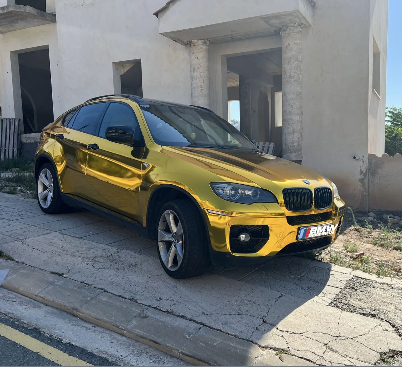 Customer photo review of Mirror Chrome Gold Vinyl Wrap
