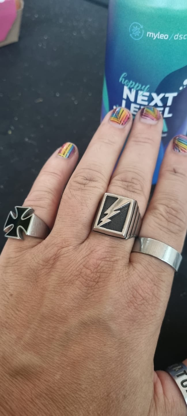 Customer photo review of LIGHTNING.