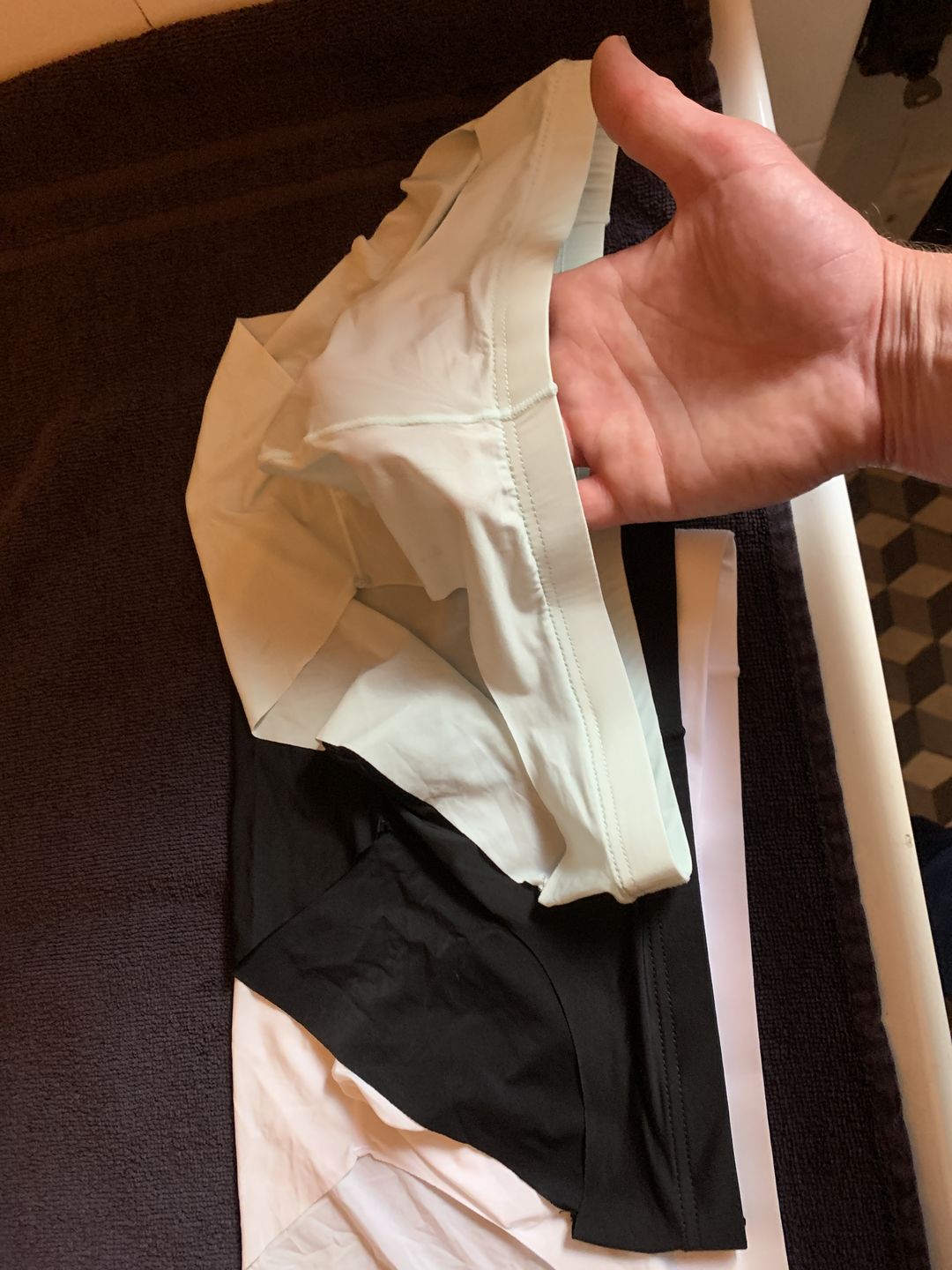 Customer photo review of 4 Pack Men's Seamlessess Thin Pouch Bikini