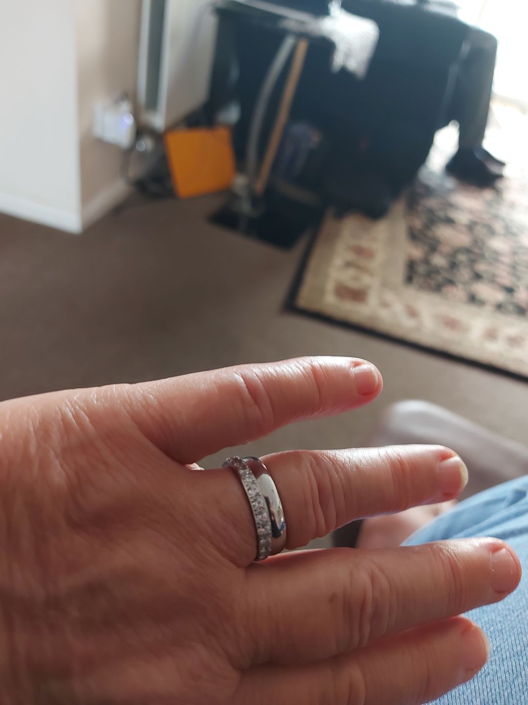 Customer photo review of White Gold 3mm Full Glitz Ring