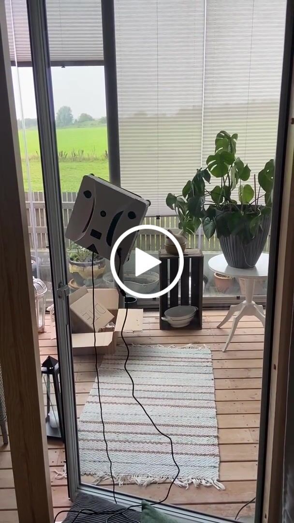 Customer video review of Fönsterputsrobot DiteWinba PRF25 med sprayfunktion