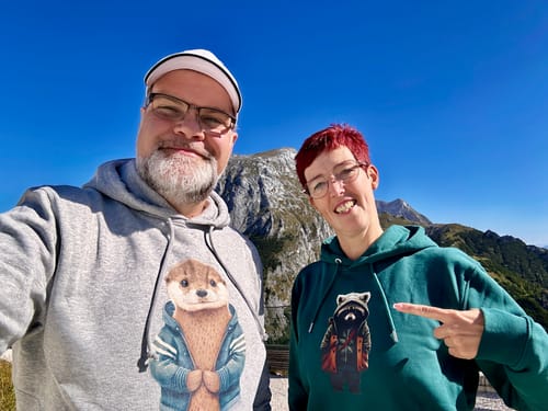 Customer photo review of Otter im Hoodie  - Bio Unisex Hoodie (BASIC)