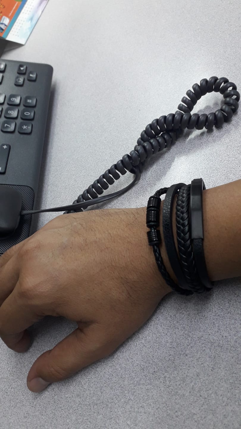Customer photo review of Pulsera Sequel - Piel Natural