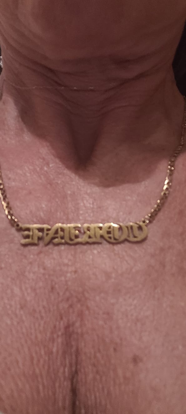 Customer photo review of Collier Personnalisable Gothique