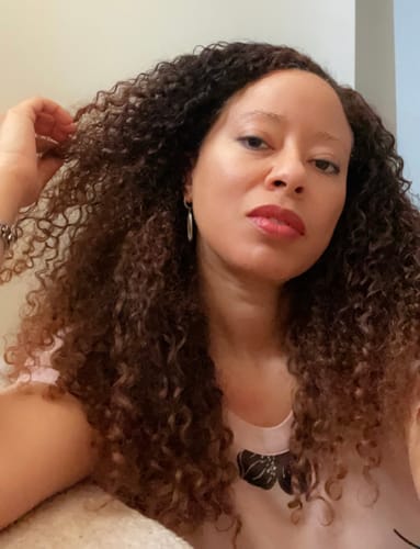 Customer photo review of Wash and Go Flaxseed Gel with Medium Hold for Curly Hair