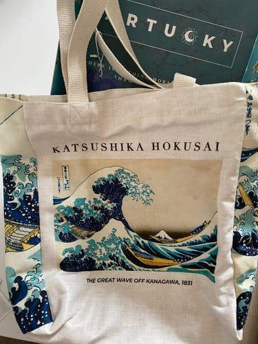 Customer photo review of The Great Wave off Kanagawa Omuz Çantası