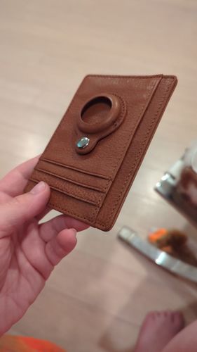 Customer photo review of Porte Cartes<br> Apple Localiser