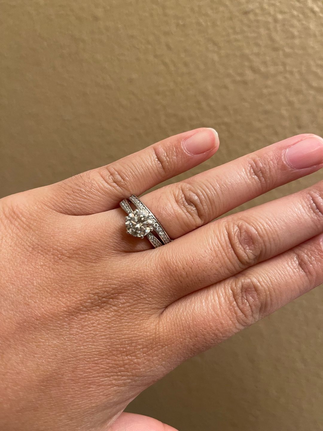 Customer photo review of Brilliant 2 CT Moissanite Ring Set
