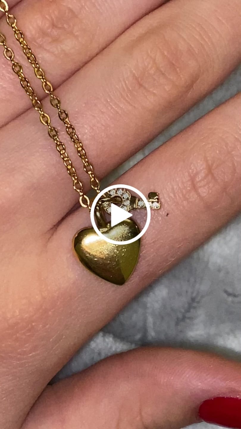 Customer video review of Key to Heart Halskette | 18K vergoldet