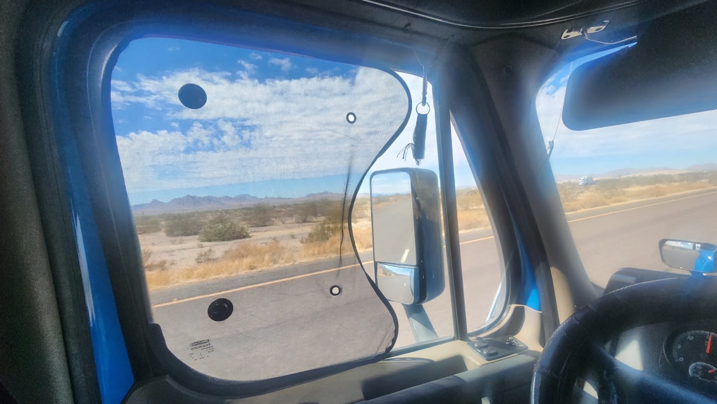 Customer photo review of SEMI-SHADE™ Side Windows Sun Shade