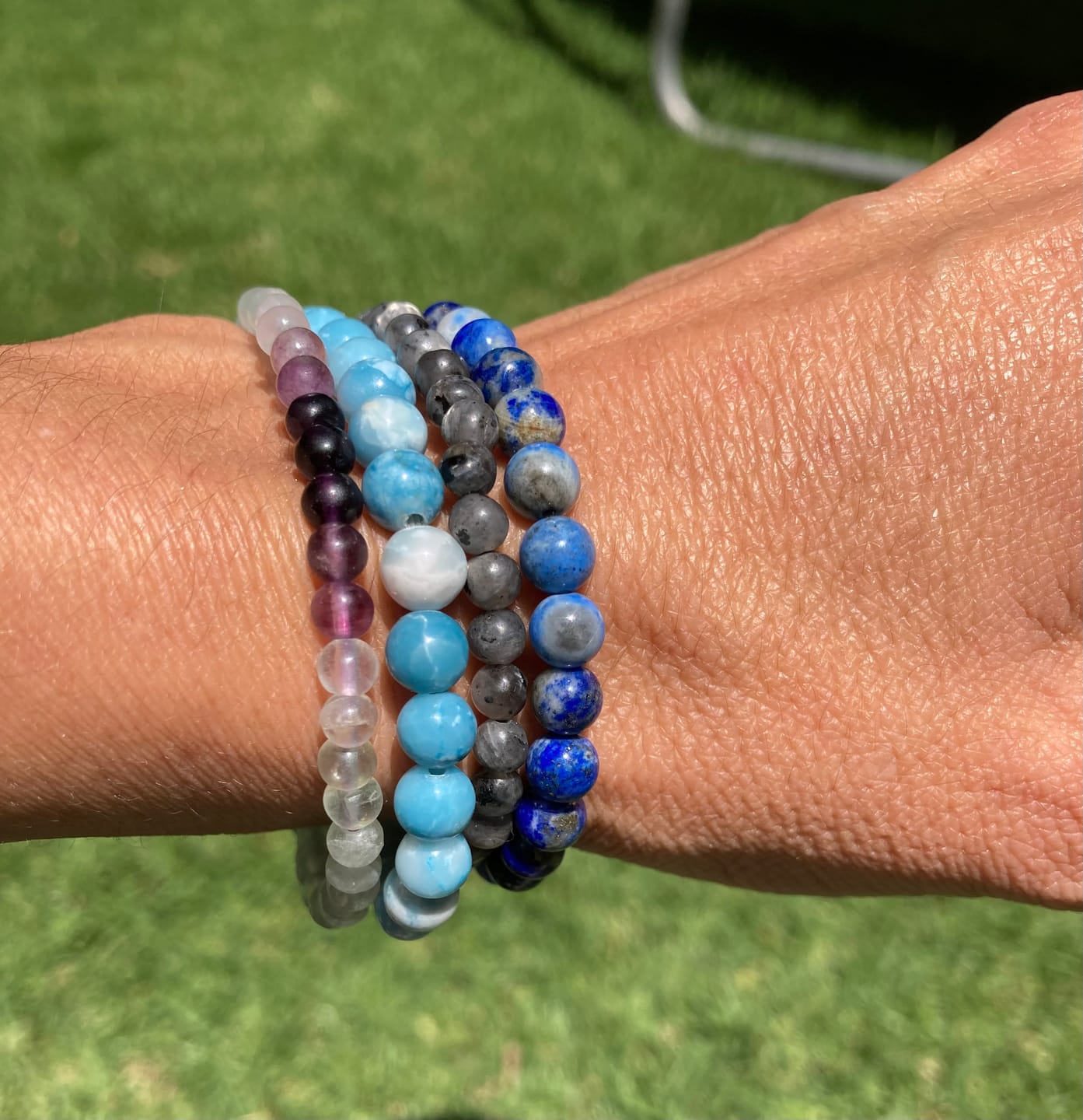 Customer photo review of Pulsera Labradorita (4 mm)