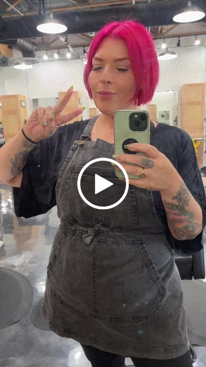 Customer video review of Over Shoulder Black Acid Washed Apron
