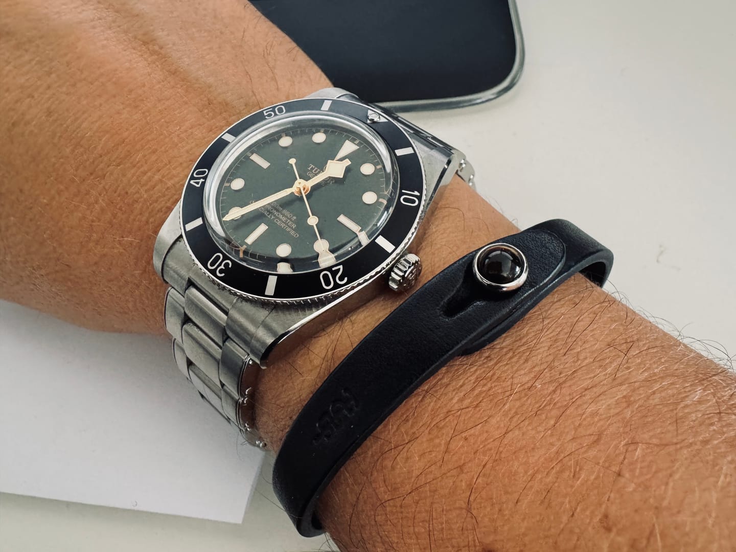Customer photo review of Bracciale pelle io Occhio di Tigre Tulsi