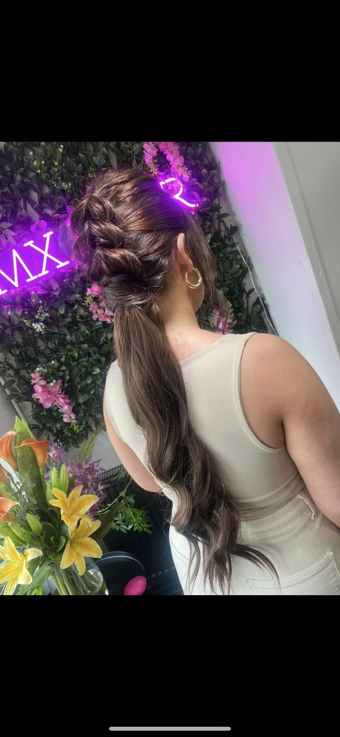 Customer photo review of 20" One Piece Wand Wave Clip-in Hair Extension