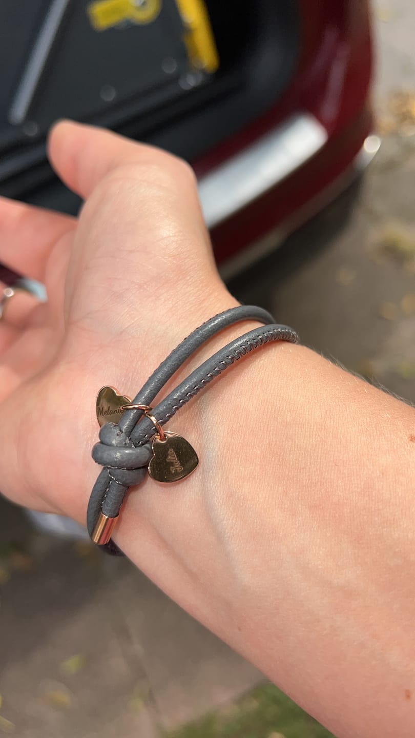 Customer photo review of Freunde - Individuelles Lederarmband