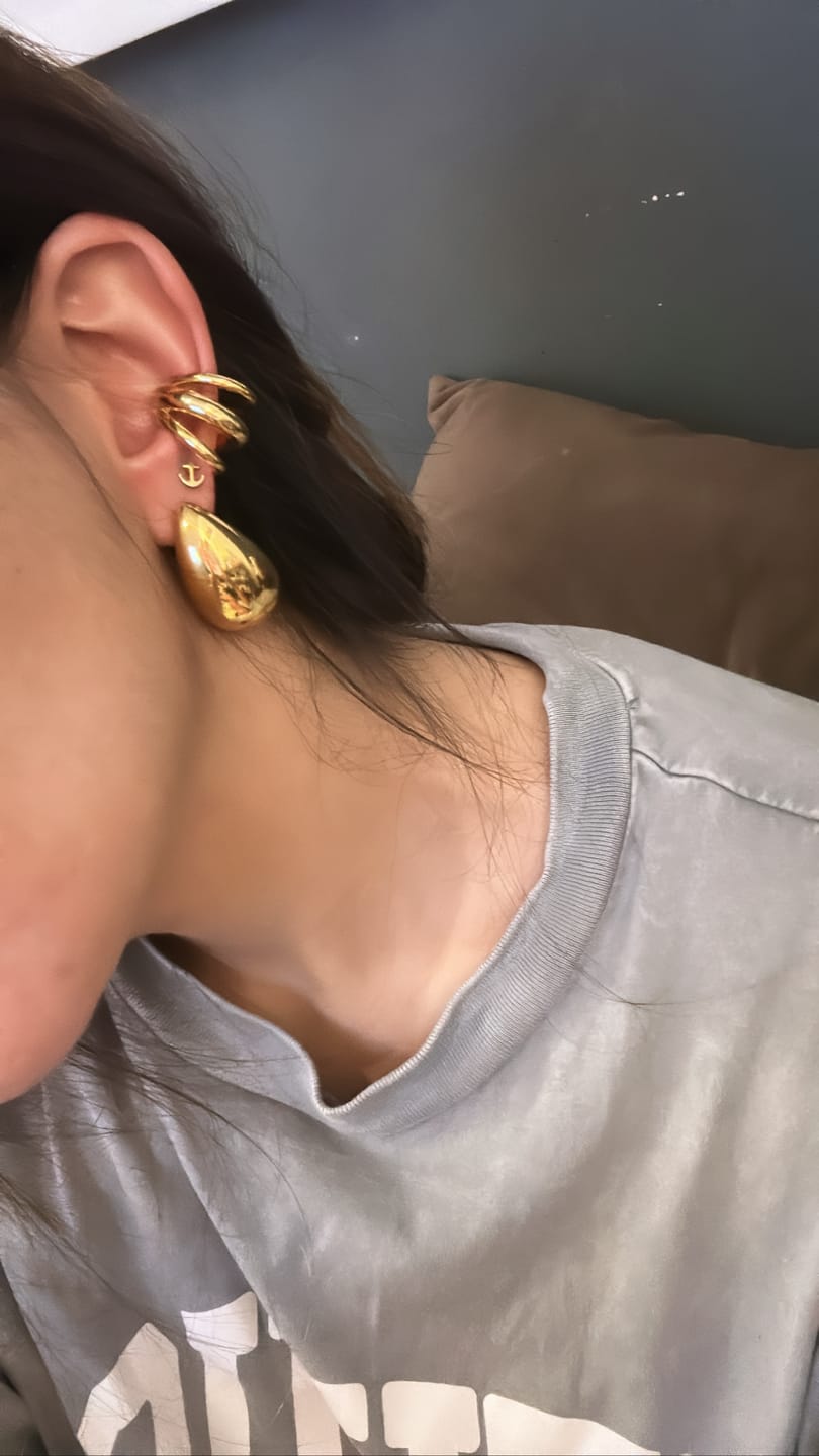 Customer photo review of Ear Cuff Triple