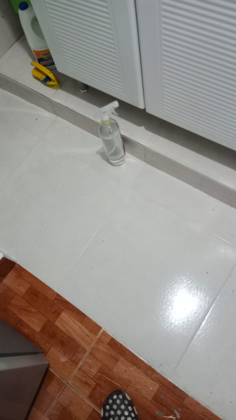 Customer photo review of Desmanchador de Juntas Multiusos 1000 ml