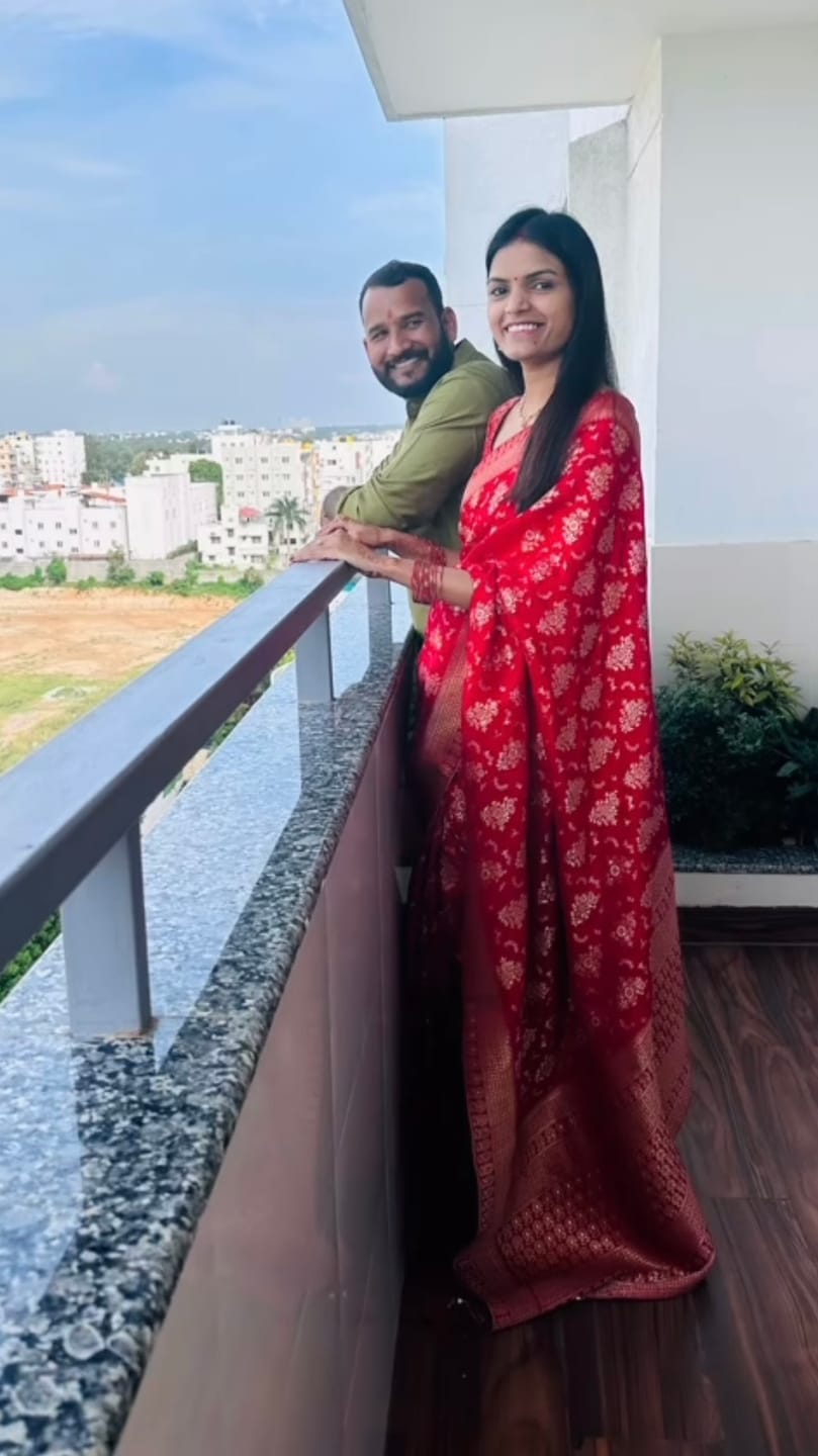 Customer photo review of Scarlet Red Banarasi Uppada Silk Saree