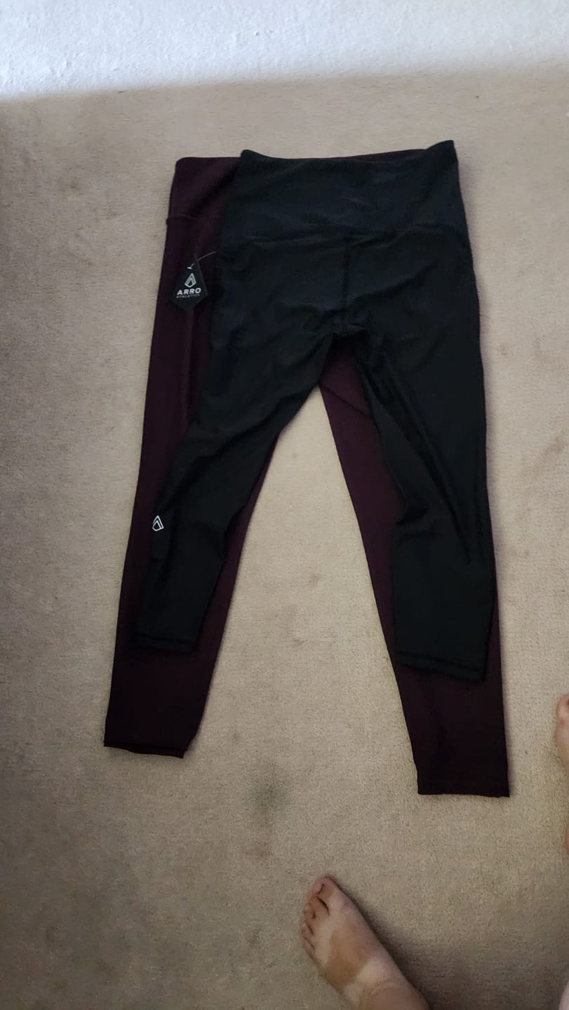 Customer photo review of Up-Tight Leggings