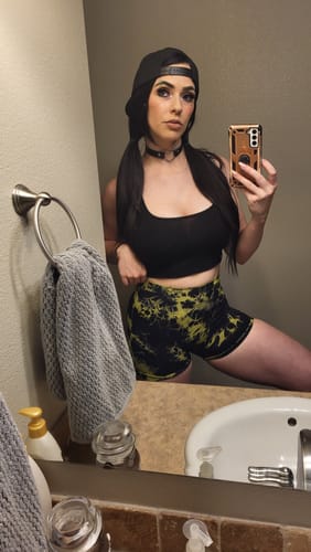 Customer photo review of Salty Savage Ladies "OG Smile" Seamless Shorts