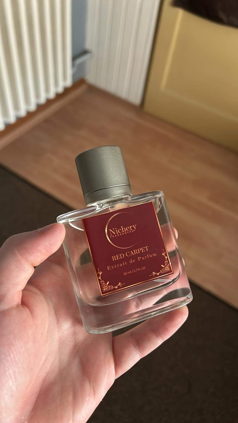 Customer photo review of Nichery Red Carpet Extrait de Parfum - Unisex 50ml - ÚJ ÜVEG