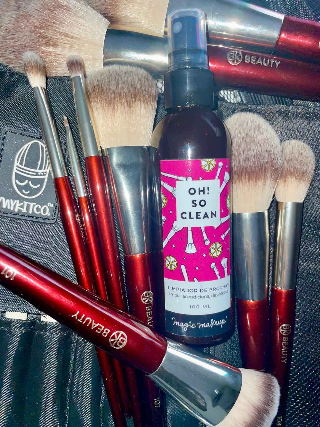 Customer photo review of ✭OH! SO CLEAN✭  limpiador instantáneo de brochas 100ml