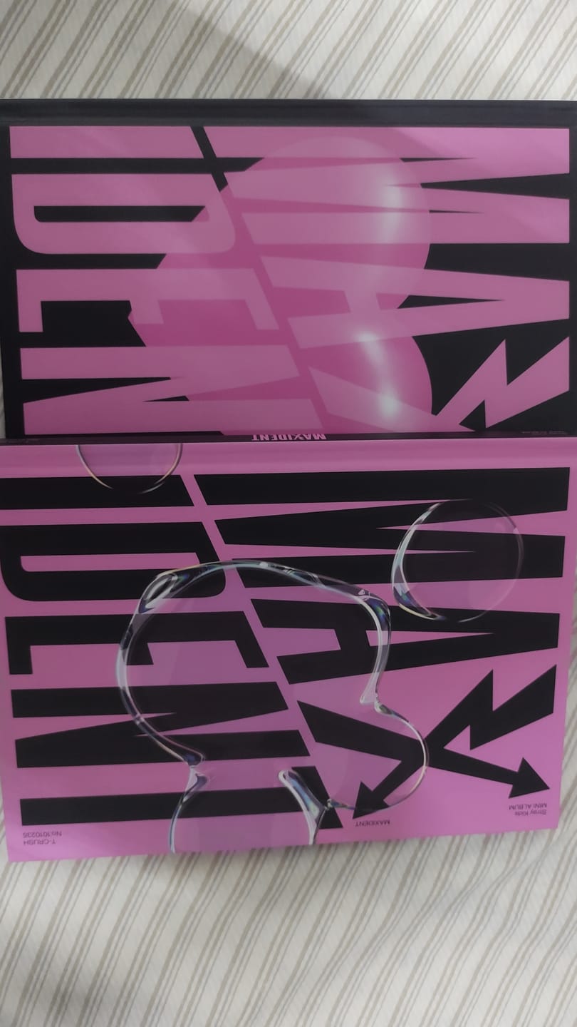 Customer photo review of STRAY KIDS - 7TH MINI ALBUM MAXIDENT STANDARD EDITION