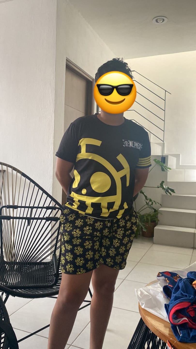Customer photo review of Pijama One Piece Piratas Corazón Trafalgar Law