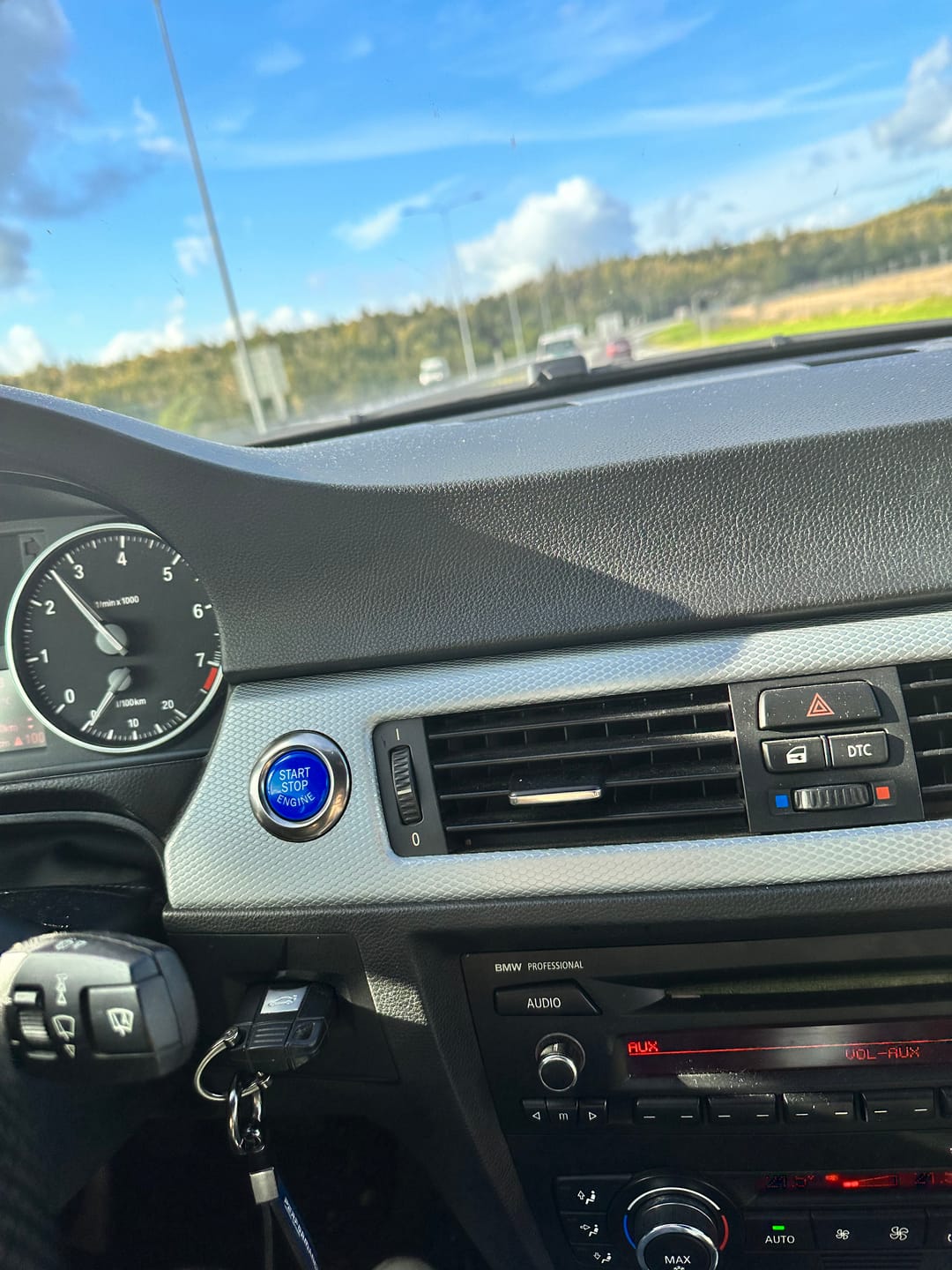 Customer photo review of BMW E6x/E8x/E9x Startknapp