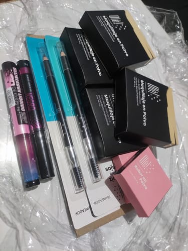Customer photo review of Lápiz para Cejas con Spoolie, 1.5 gr