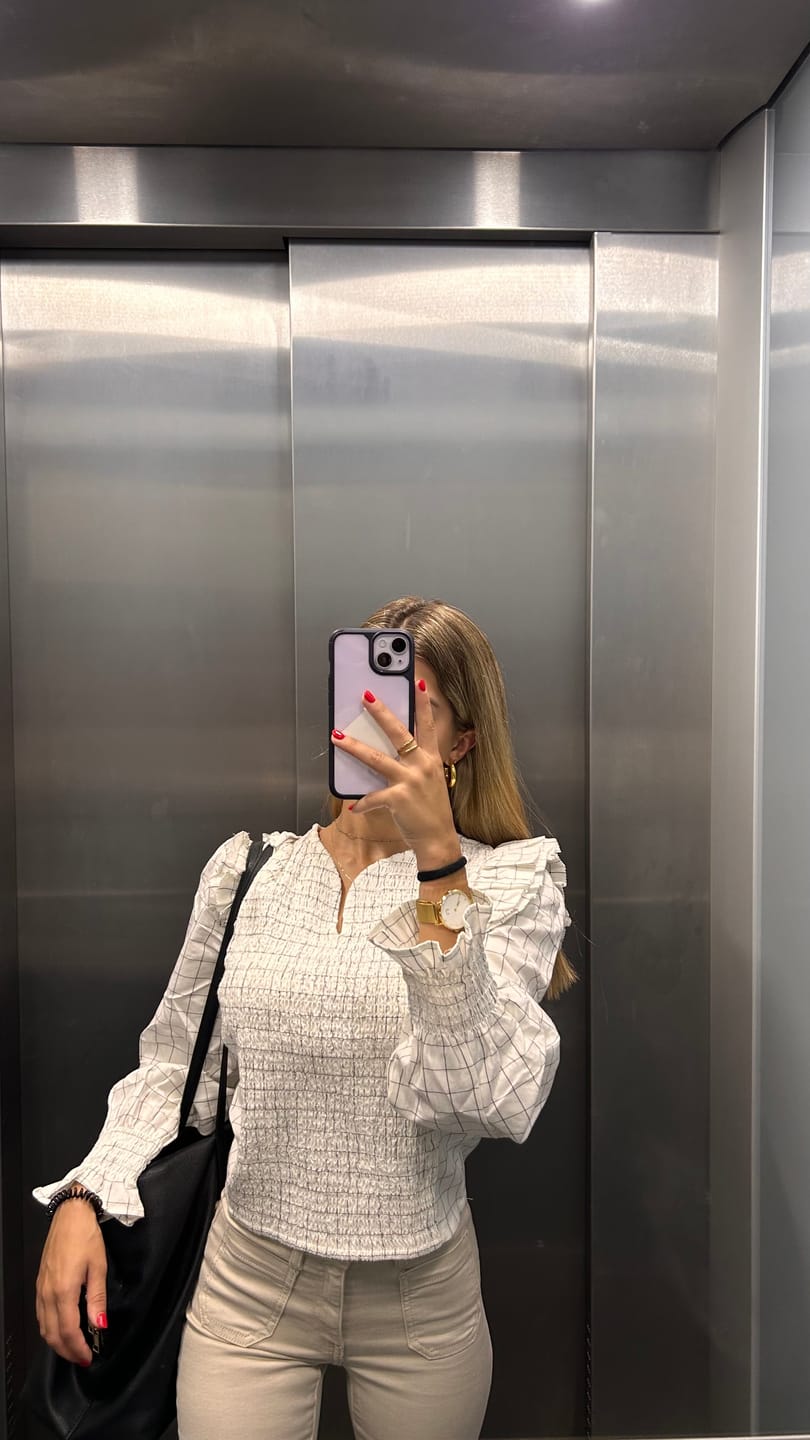 Customer photo review of Collar Cruz Iluminada