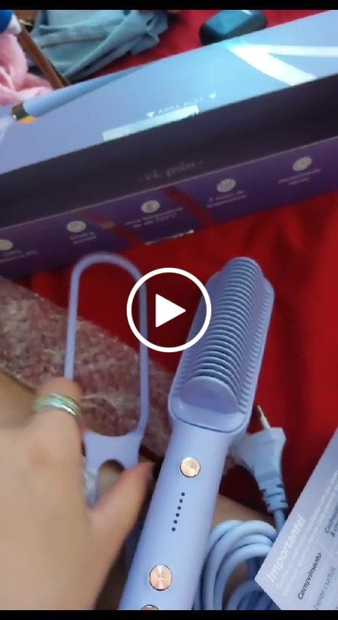 Customer video review of SLEEK PLUS | Escova Alisadora + Clip Finalizador