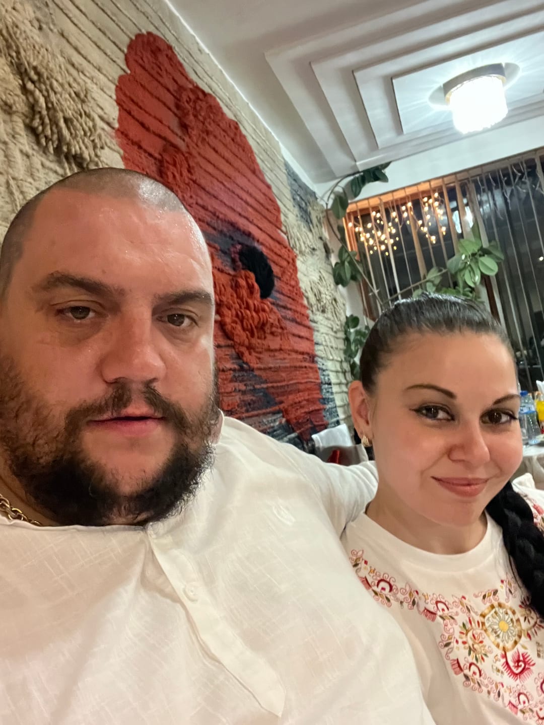 Customer photo review of Мъжка риза бродирана с шевица "Защита" в ярки цветове