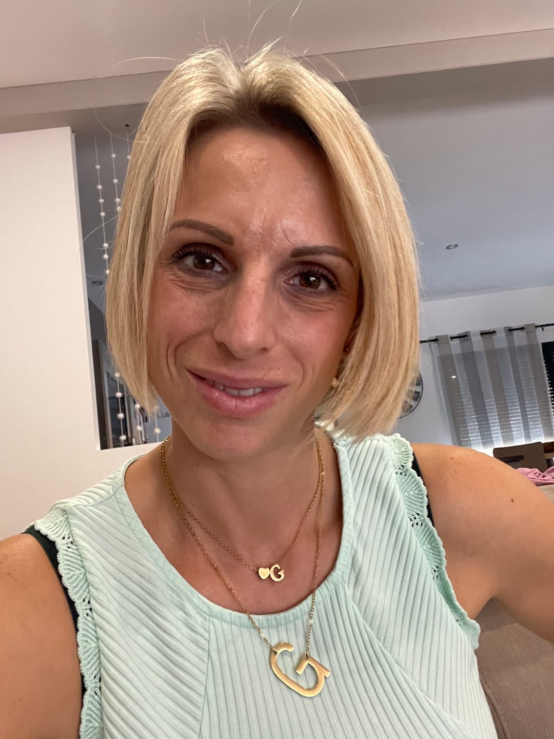 Customer photo review of Collier personnalisé Initiale (Lettre Majuscule)