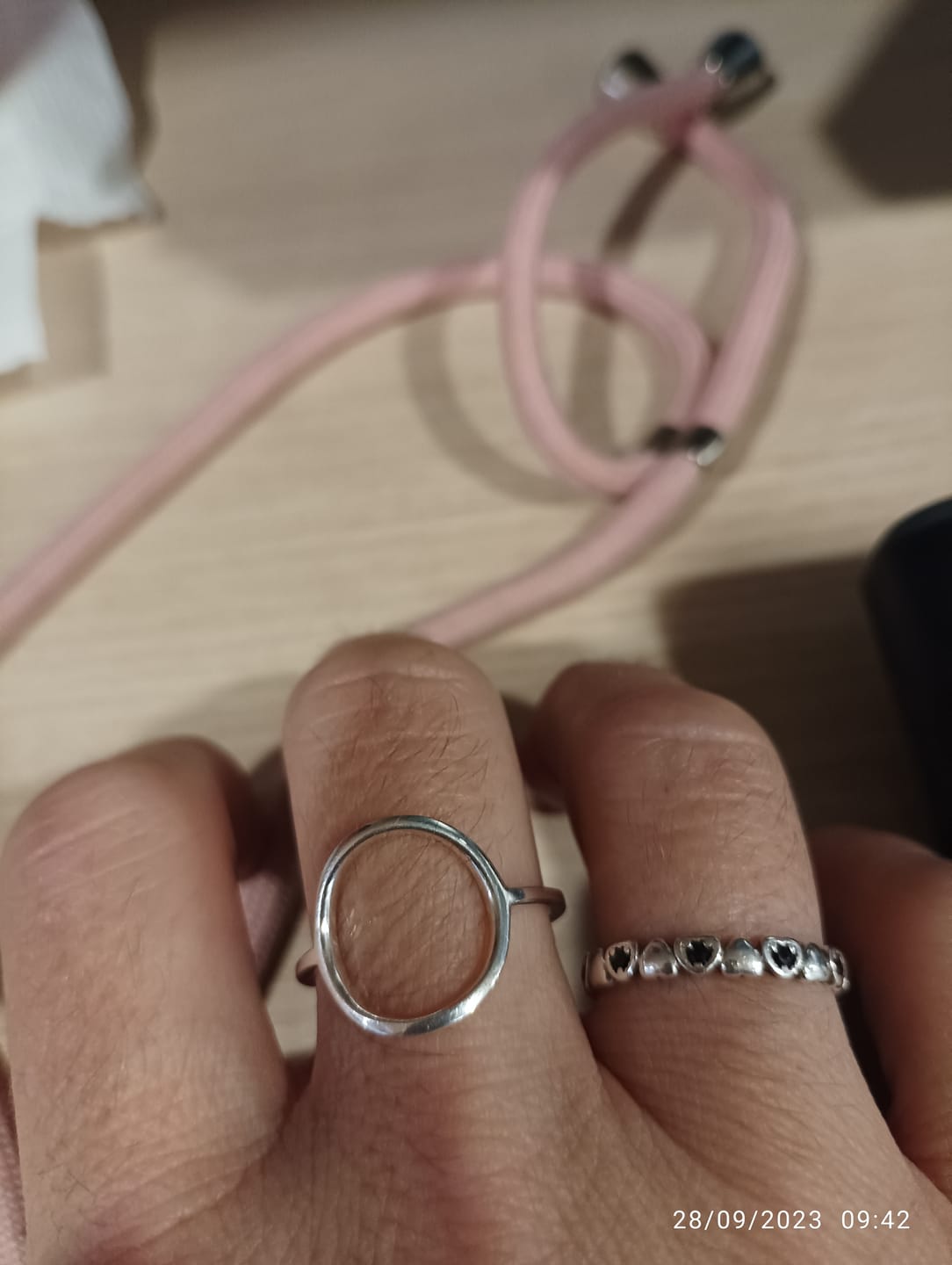 Customer photo review of Anillo Ovali