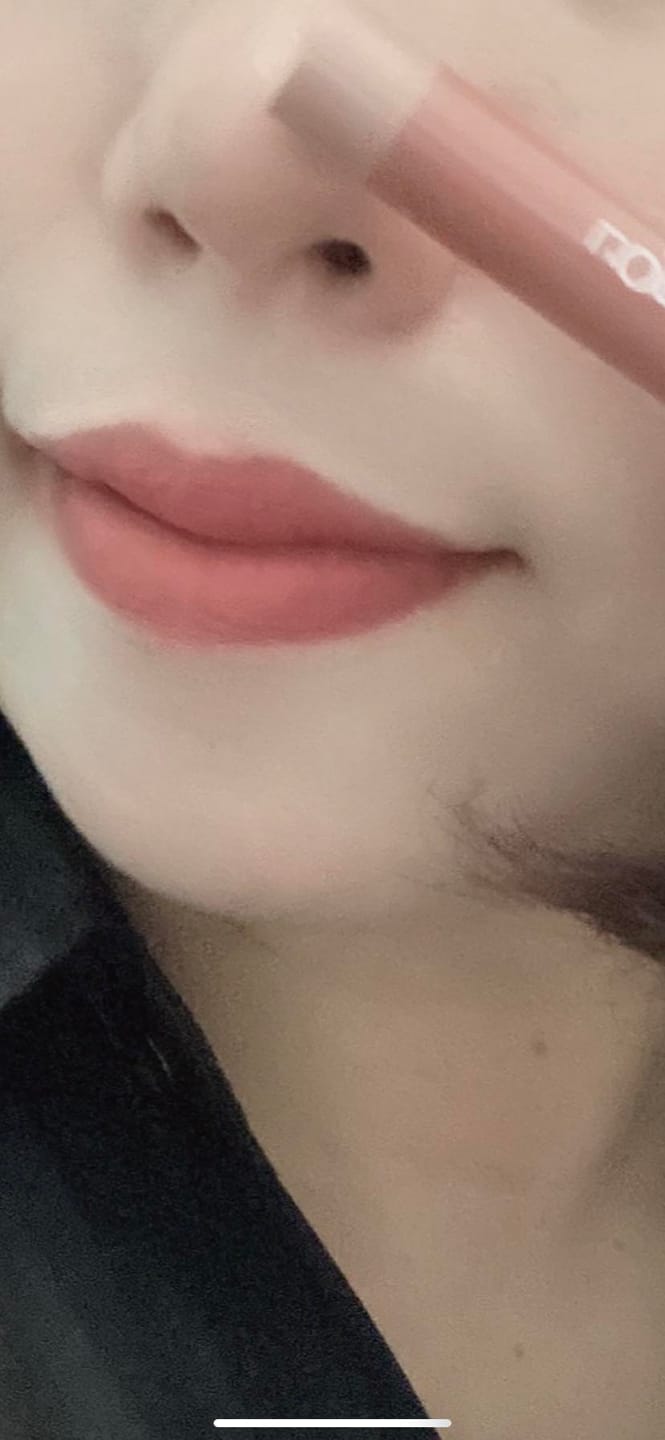 Customer photo review of Loreal Paris Infallible Matte Lip Crayon Assorted - Wholesale 12 Units (LIMLC)