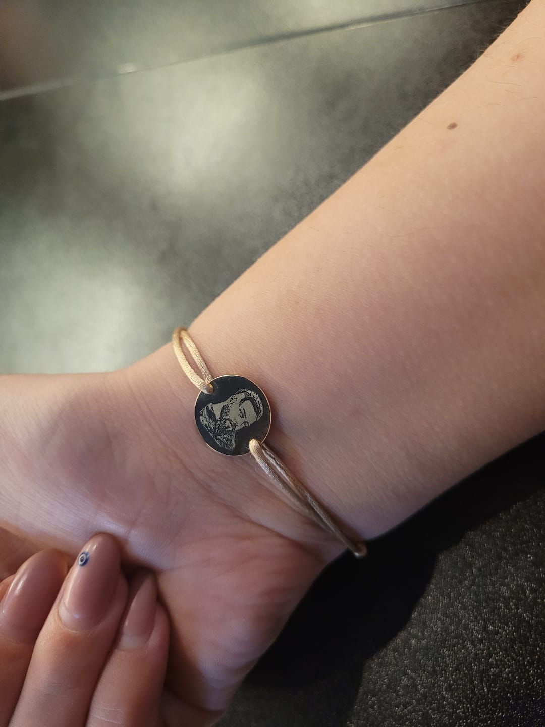 Customer photo review of MONA MARIA ARMBAND IN GELBGOLD 585 MIT SATINBAND