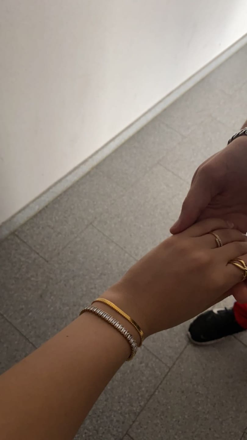 Customer photo review of Sleeky Armband | 18K vergoldet