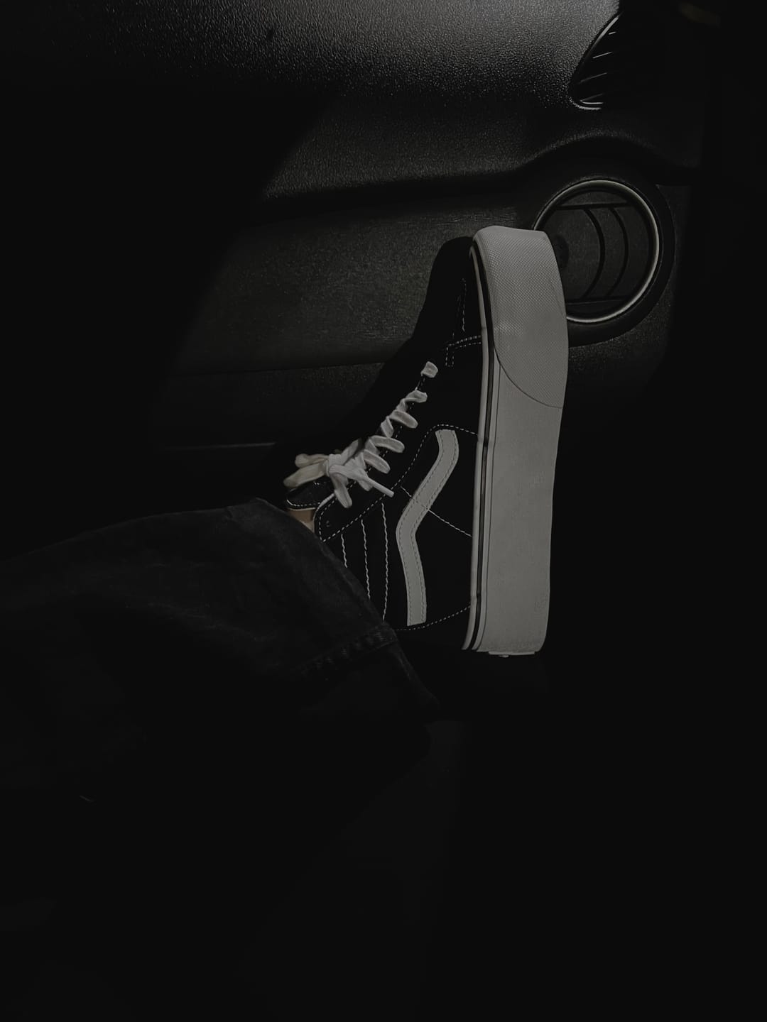 Customer photo review of Zapatilla Vans Sk8-Hi Tapered Stackform Mujer Negro