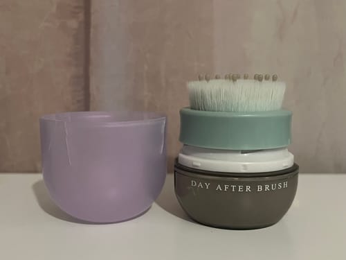 Customer photo review of Day After Brush Clean Dry Shampoo